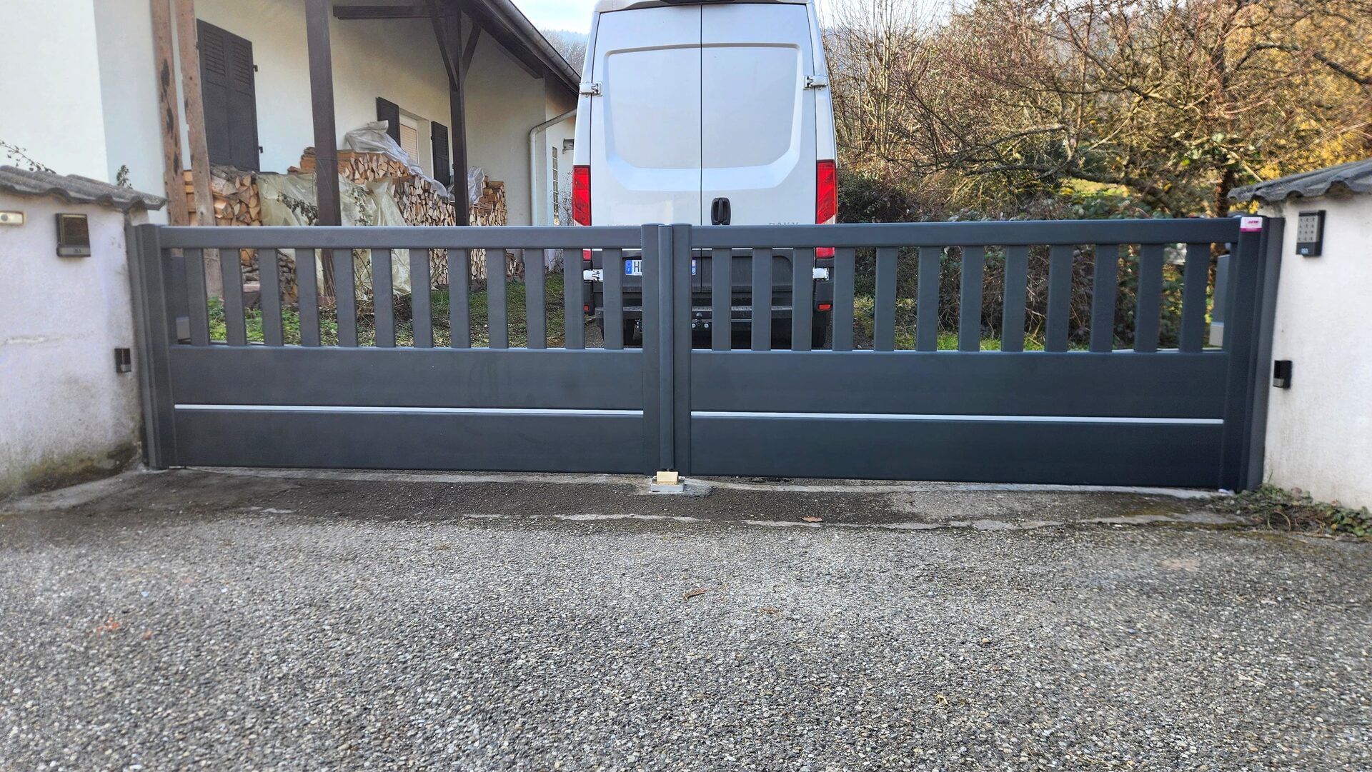 Portail battant aluminium posé à Malmerspach